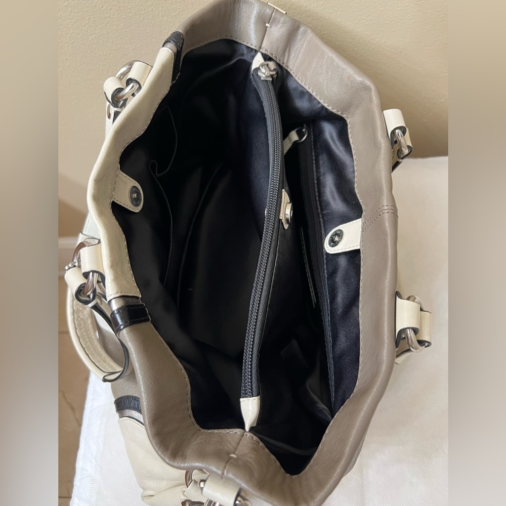 Coach Ashley Taupe and Cream Leather Shoulder Bag - Picture 5 of 14